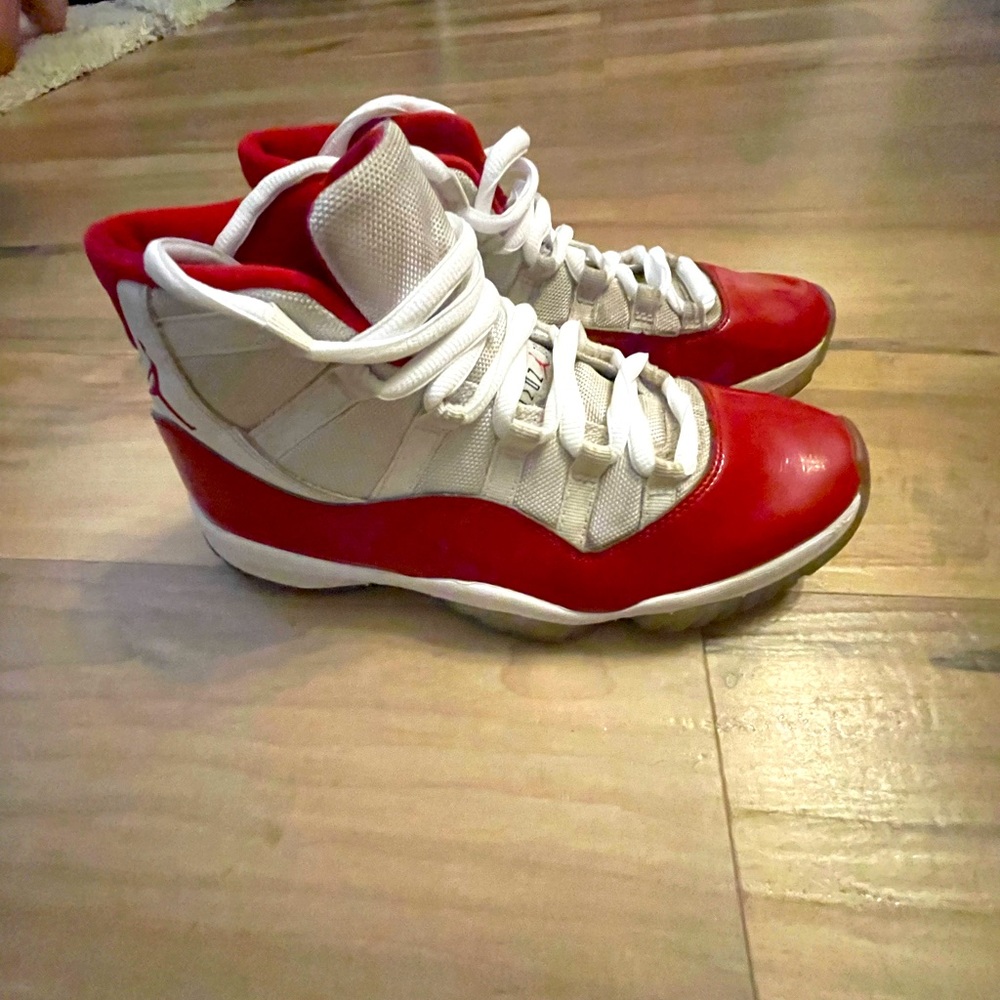 Jordan 11 Cherry Red